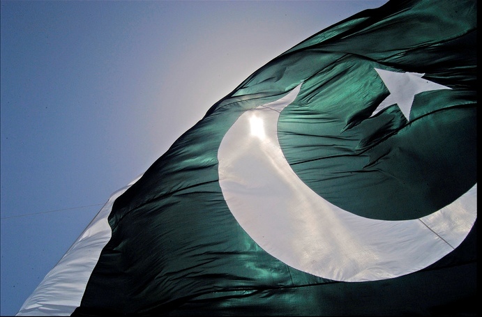 pakistan flag look